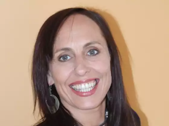 Katchie Ananda - Class Instructor