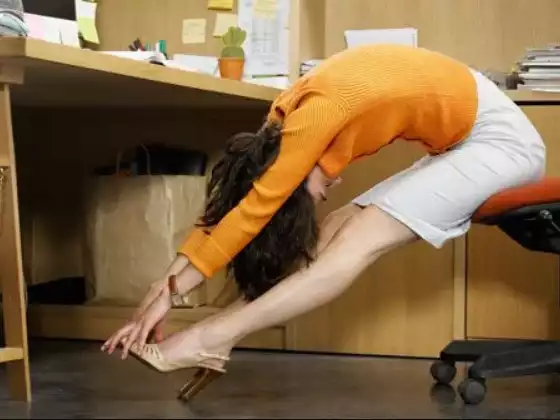 Stretching At Your Desk to Stay Relaxed at Work