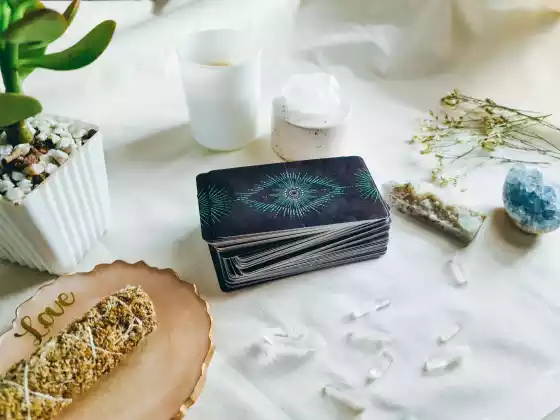 水瓶座季节塔罗牌